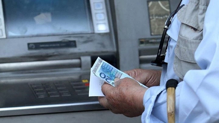 Έρχονται αυξήσεις έως 100% στις κατώτατες συντάξεις – Ποιοι πρέπει να υποβάλλουν αίτηση